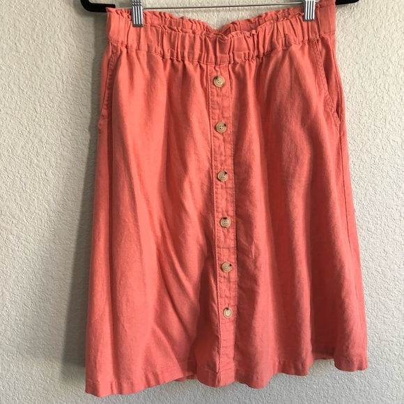Liz Claiborne Dresses & Skirts - Liz Claiborne, pink, coral above knee skirt with elastic waist and pockets small